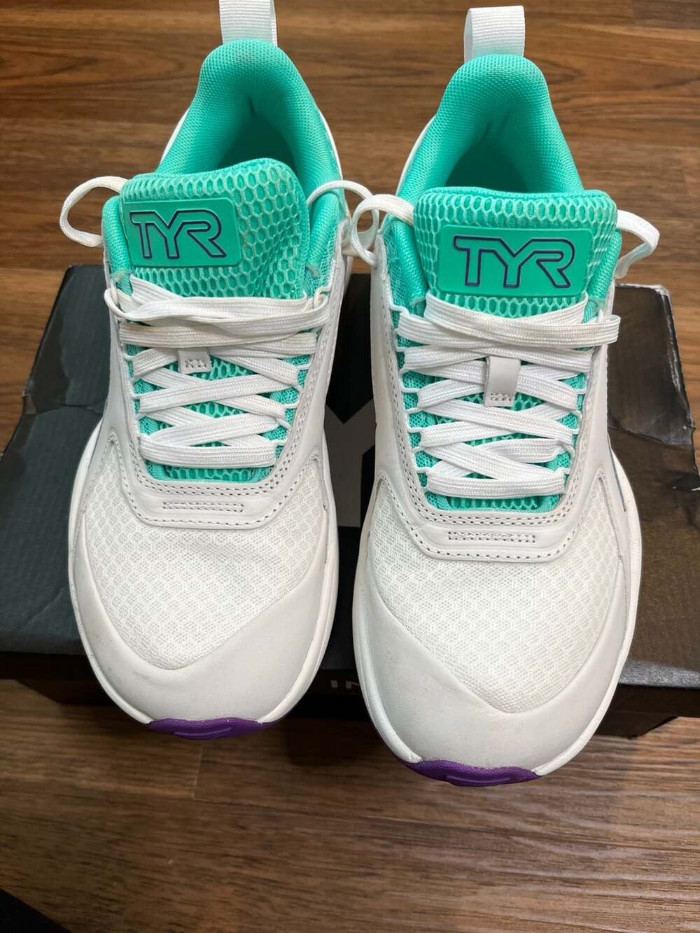 TYR Women's CXT-FLOW Training Shoes in White/Mint/Purple